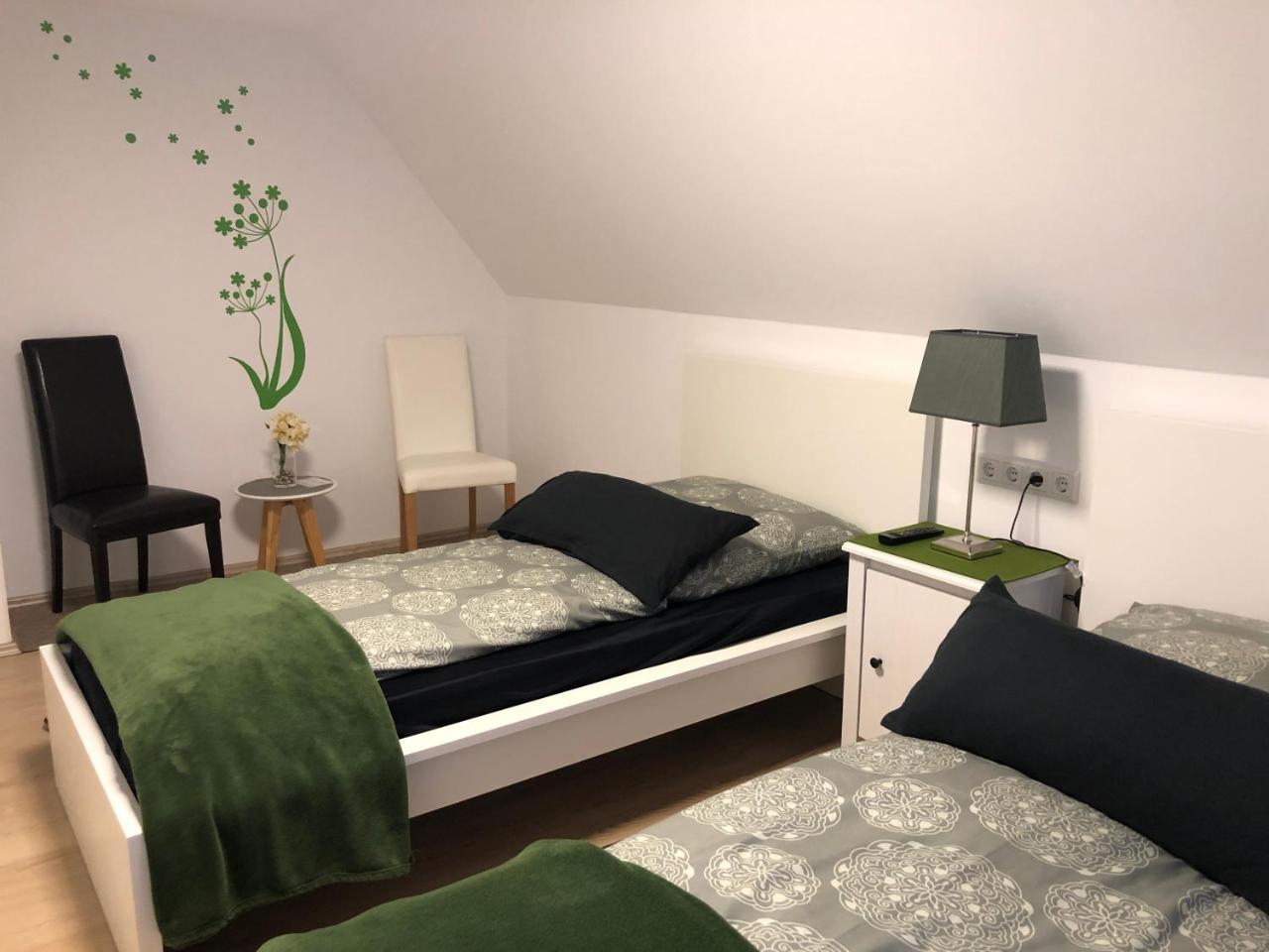 Messezimmer 4U Dusseldorf Ngoại thất bức ảnh