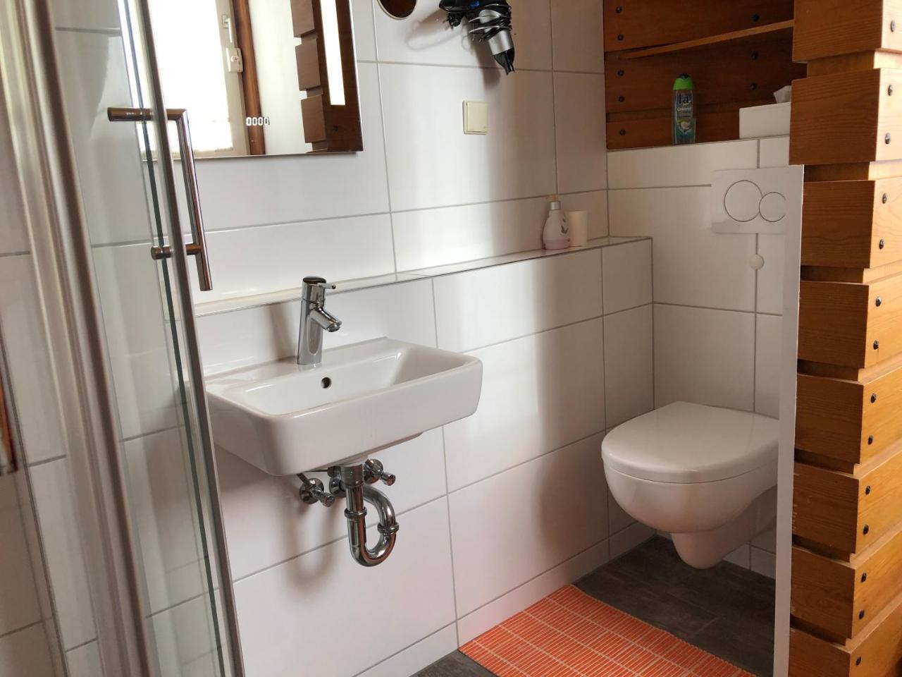 Messezimmer 4U Dusseldorf Ngoại thất bức ảnh