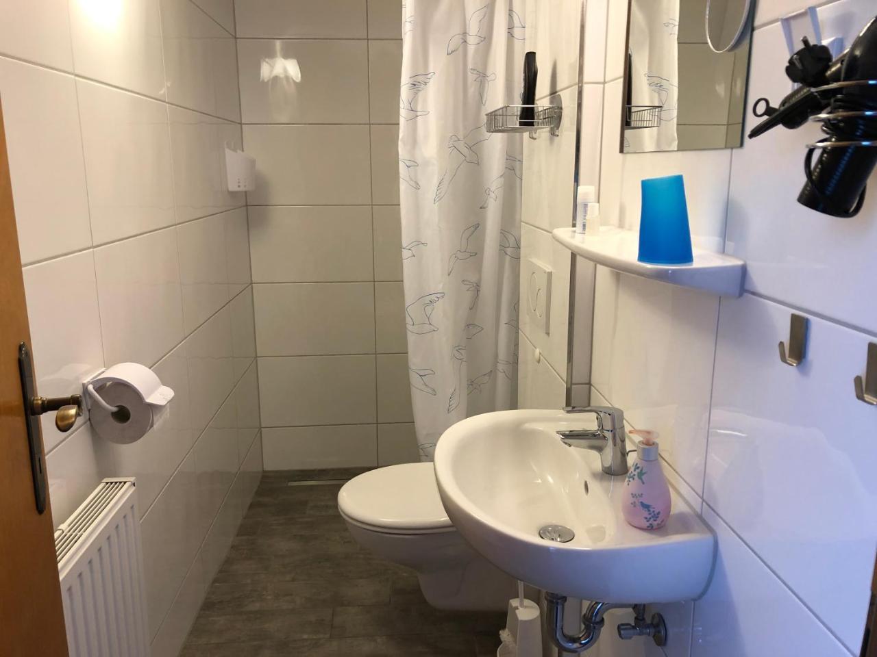 Messezimmer 4U Dusseldorf Ngoại thất bức ảnh
